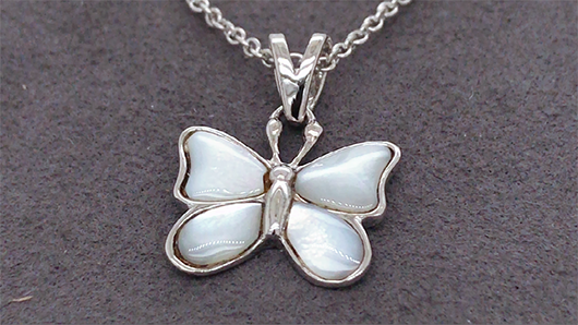 Nice design white shell pave butterfly pendant