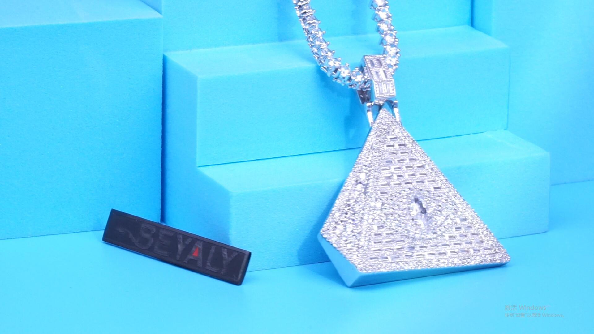 Beyaly Jewelry | Hip hop design shiny pyramid pendant