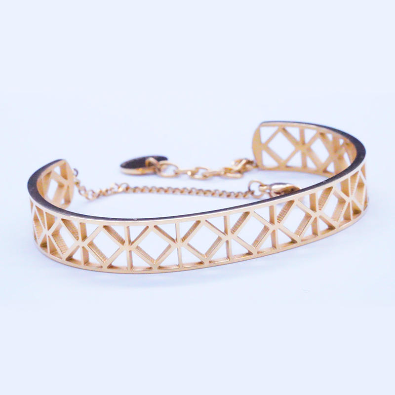 product-BEYALY-Gold-tone stainless steel hollow out plaid bangle design-img-2