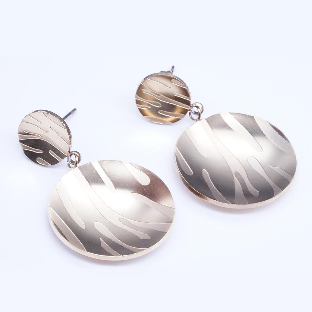product-BEYALY-Manufacturers provide modern retro golden copper elegant earrings women-img-2